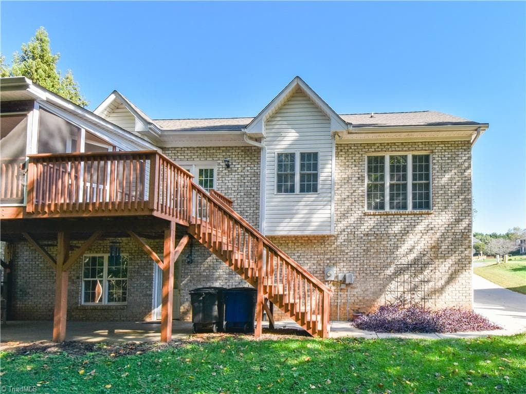 Stick/Site Built at 4634 Pebble Lake Drive, Pfafftown NC 27040, photo 32 of 36