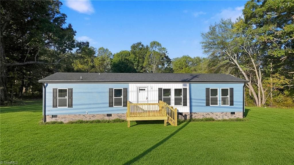 Manufactured Home at 105 Estate Drive, Statesville NC 28678, Statesville, photo 2 of 34