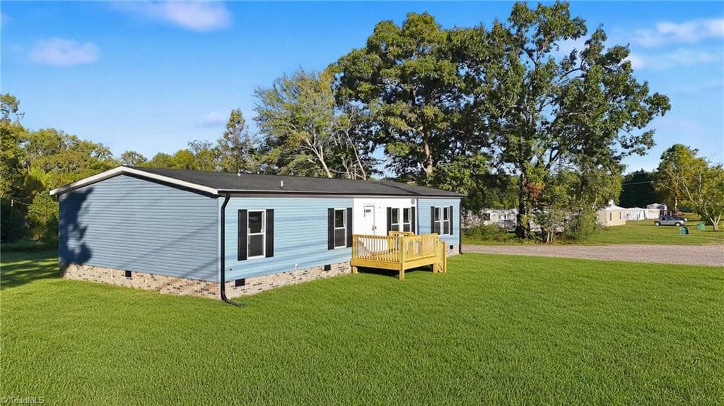 Manufactured Home at 105 Estate Drive, Statesville NC 28678, Statesville, photo 7 of 34