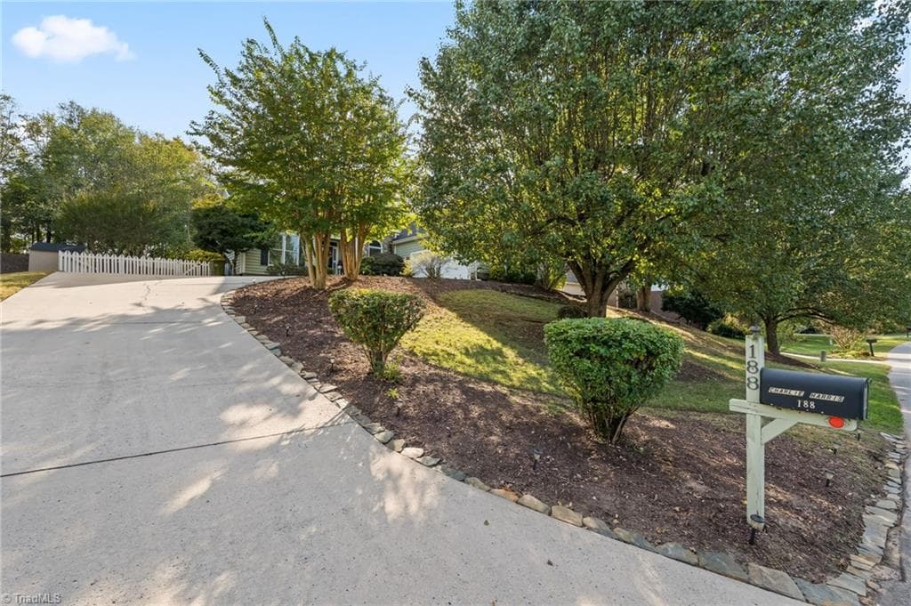 Stick/Site Built at 188 White Oak Road, Thomasville NC 27360, Thomasville, photo 2 of 50