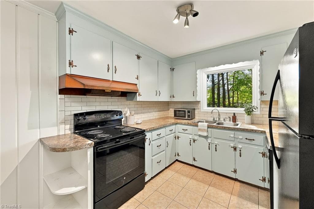 Stick/Site Built at 2716 Patricia Lane, Winston-Salem NC 27103, Winston-Salem, photo 11 of 40