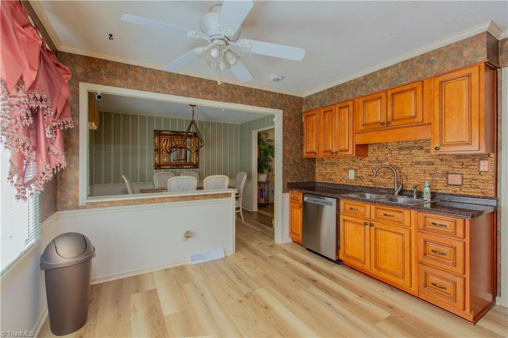 Stick/Site Built at 605 Greenvine Circle, Winston-Salem NC 27103, Winston-Salem, photo 6 of 29