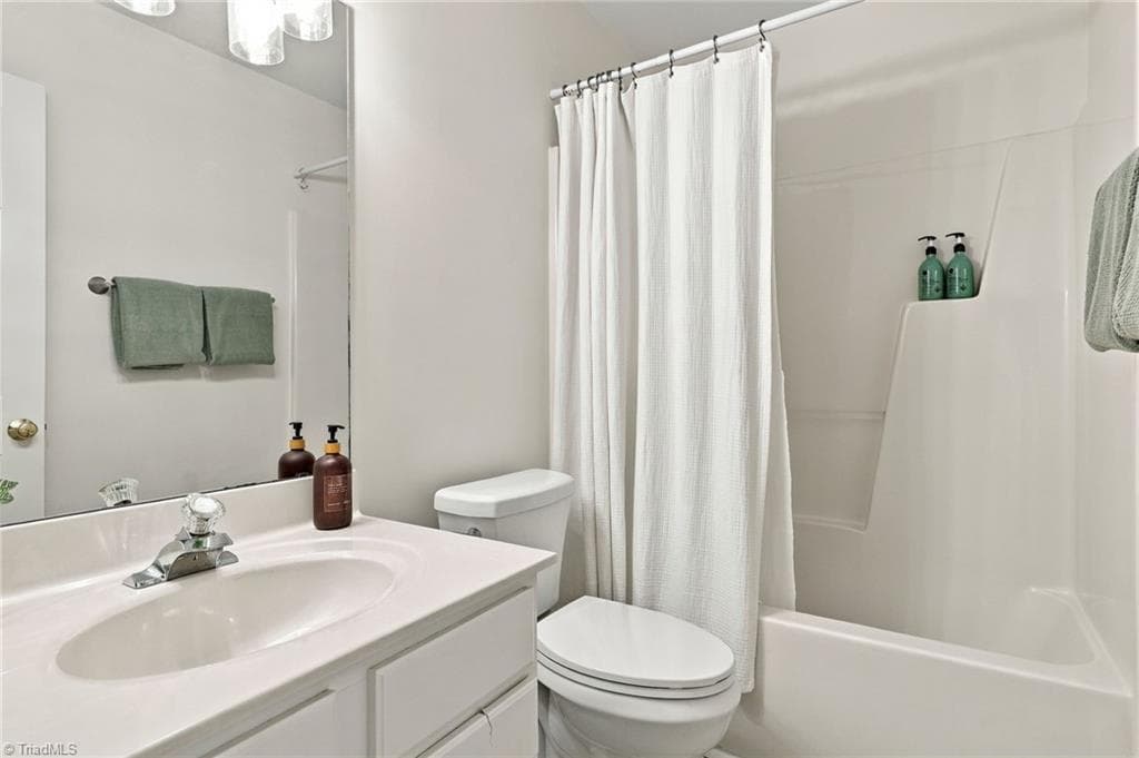 Stick/Site Built at 3339 Cherrybrook Drive, Jamestown NC 27282, Jamestown, photo 5 of 37