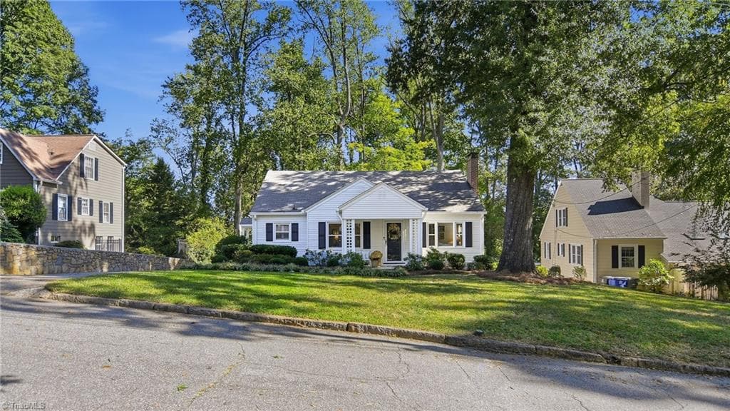 Stick/Site Built at 1711 Meadowbrook Drive, Winston-Salem NC 27104, Winston-Salem, photo 3 of 43