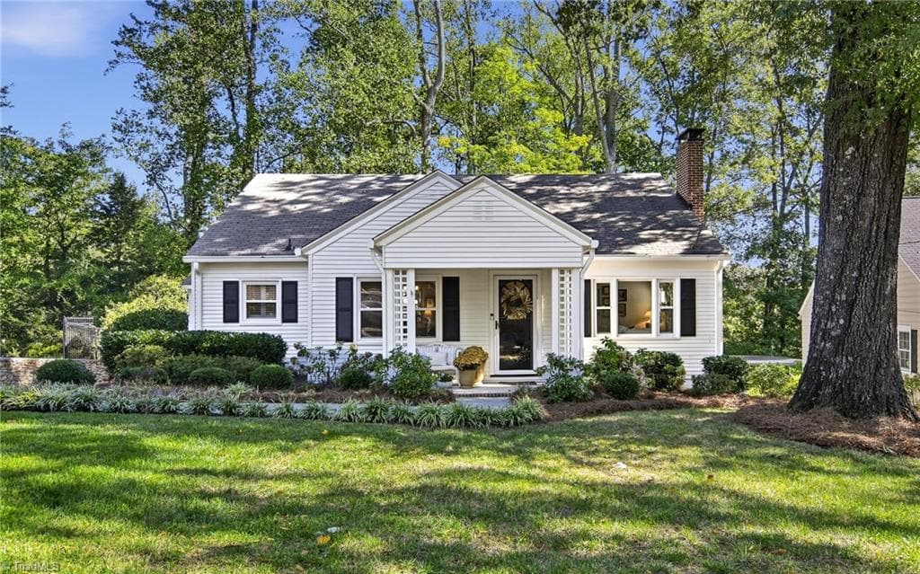 1711 Meadowbrook Drive, Winston-Salem NC 27104