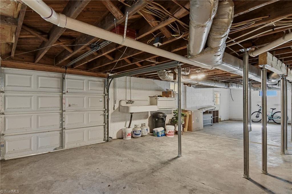 Stick/Site Built at 1711 Meadowbrook Drive, Winston-Salem NC 27104, Winston-Salem, photo 29 of 43