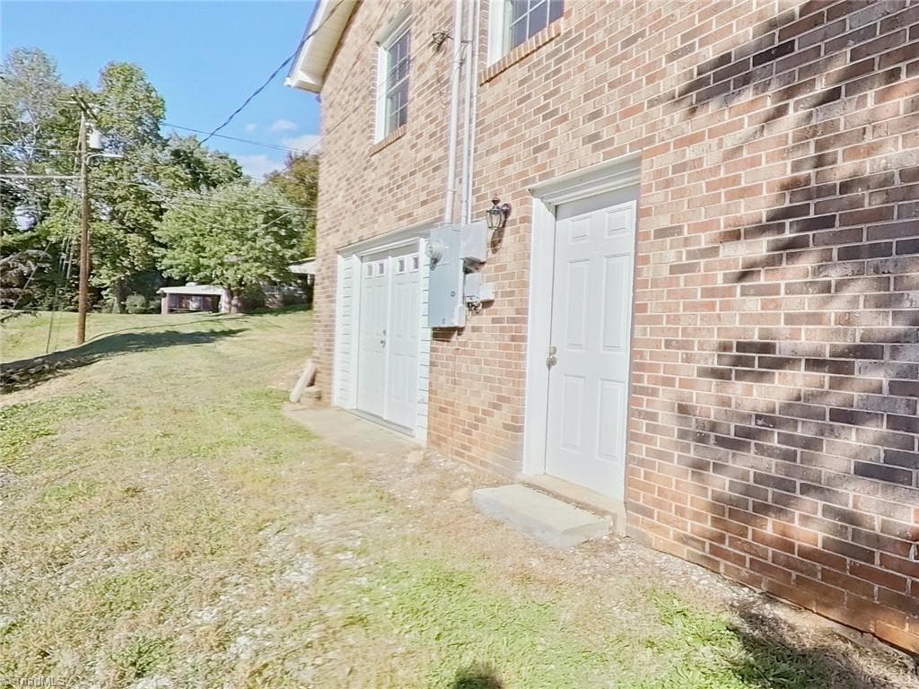 Stick/Site Built at 261 Dudley Avenue, Mount Airy NC 27030, Mount Airy, photo 7 of 45