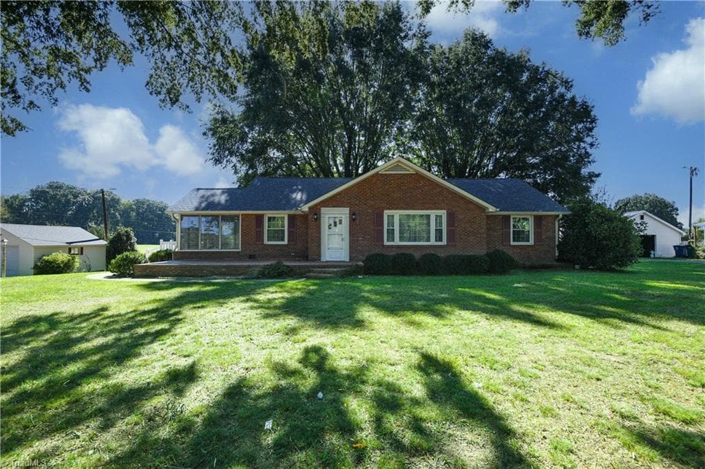 Stick/Site Built at 7378 N NC Highway 135, Mayodan NC 27027, Mayodan, photo 2 of 42