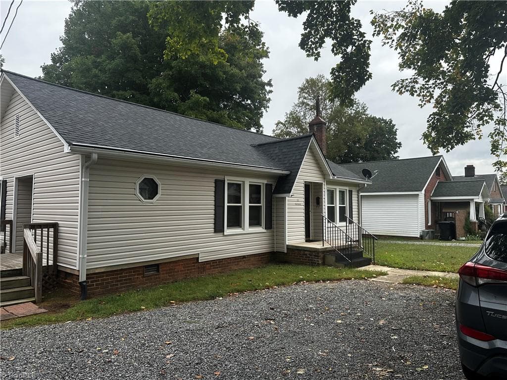 Stick/Site Built at 111 Summit Avenue, Burlington NC 27215, Burlington, photo 2 of 29