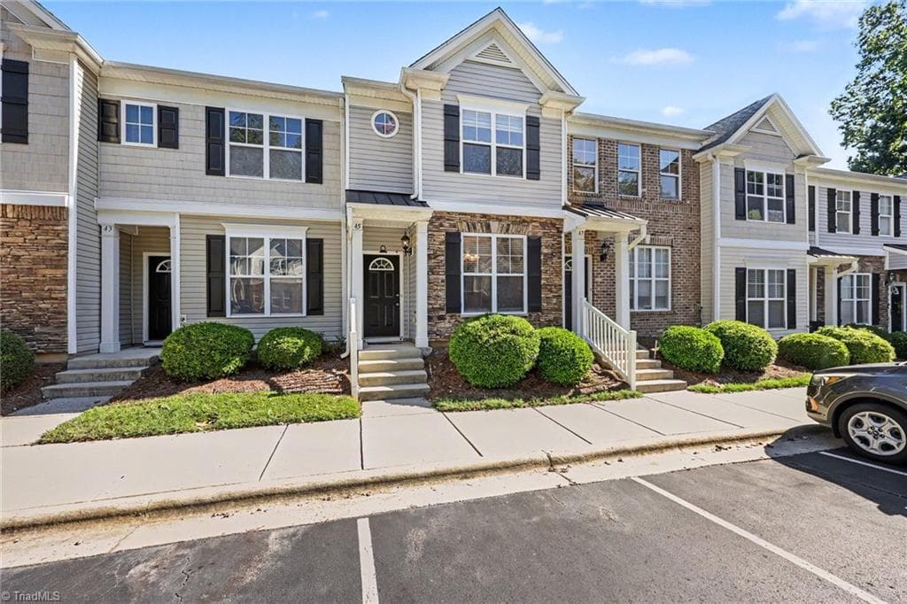 45 Ledgerstone Lane, Greensboro NC 27407
