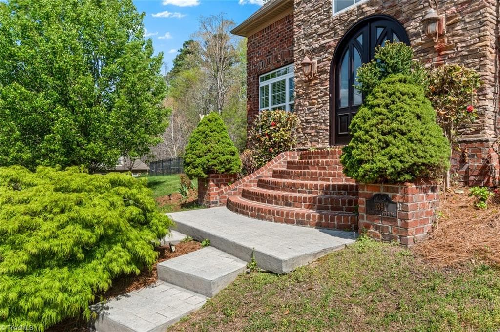 Stick/Site Built at 1391 Somerset Cove Drive, Winston-Salem NC 27103, Winston-Salem, photo 4 of 39