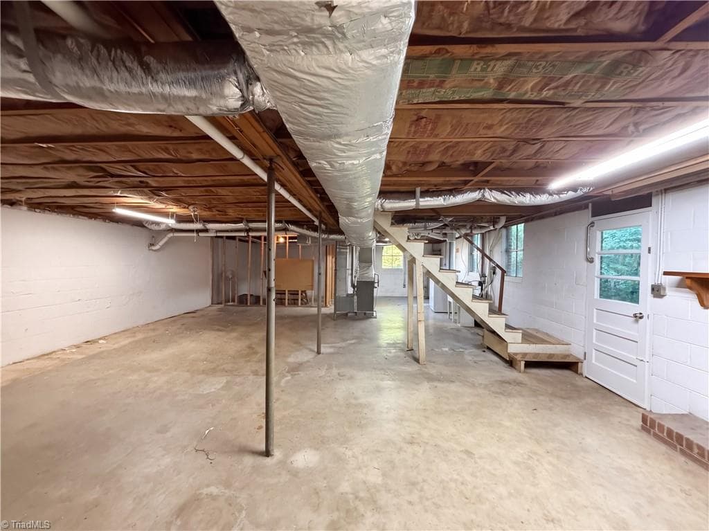 Stick/Site Built at 126 Vista Way Drive, Kernersville NC 27284, Kernersville, photo 16 of 18