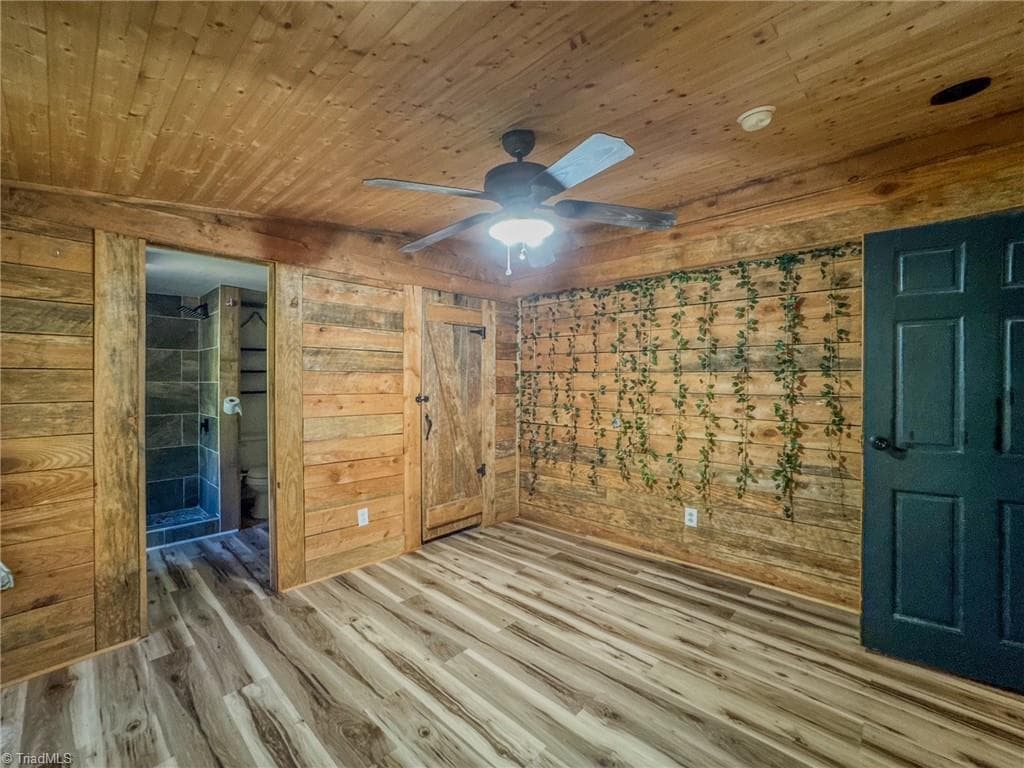 Manufactured Home at 1060 Burch Tree Road, King NC 27021, photo 13 of 25
