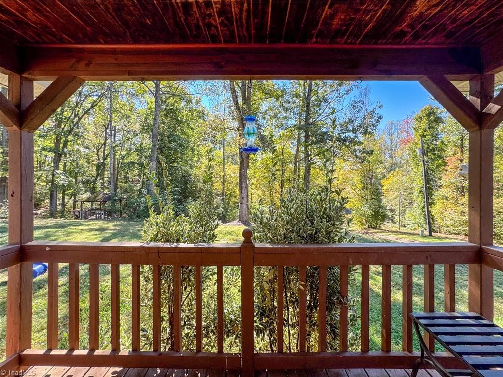 Manufactured Home at 1060 Burch Tree Road, King NC 27021, photo 16 of 25