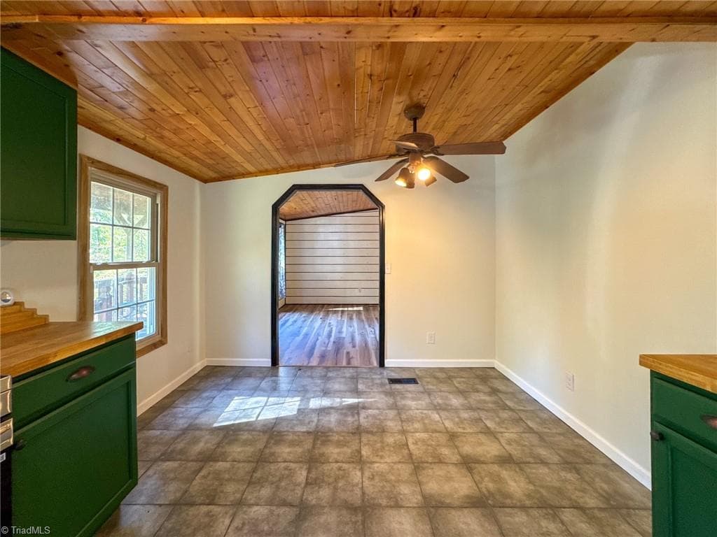 Manufactured Home at 1060 Burch Tree Road, King NC 27021, photo 9 of 25