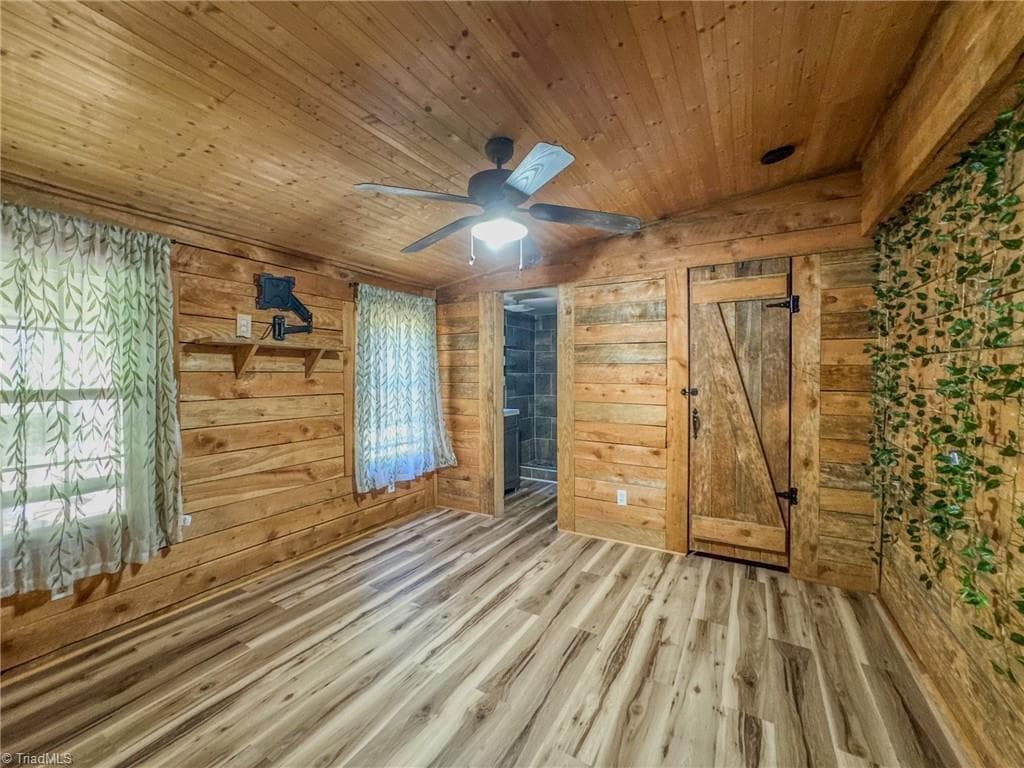 Manufactured Home at 1060 Burch Tree Road, King NC 27021, photo 11 of 25