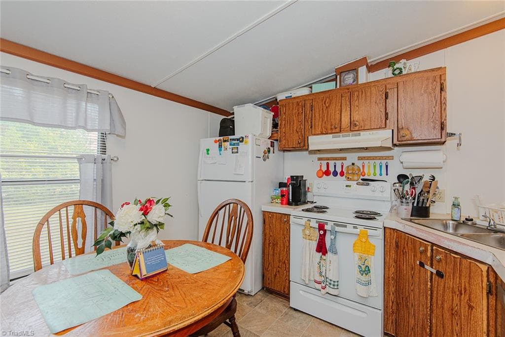 Manufactured Home at 1429 Newnam Road, Pelham NC 27311, Pelham, photo 13 of 36