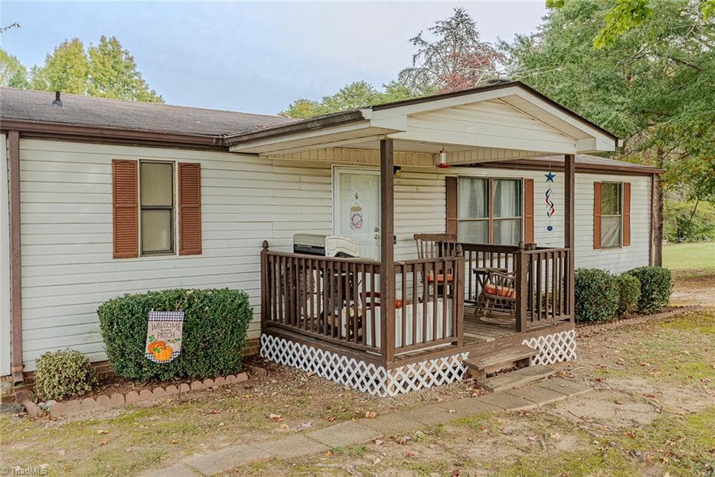 Manufactured Home at 1429 Newnam Road, Pelham NC 27311, Pelham, photo 7 of 36