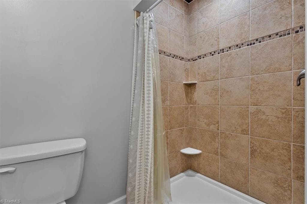 Stick/Site Built at 2717 Oak Hollow Drive, Asheboro NC 27205, Asheboro, photo 29 of 40