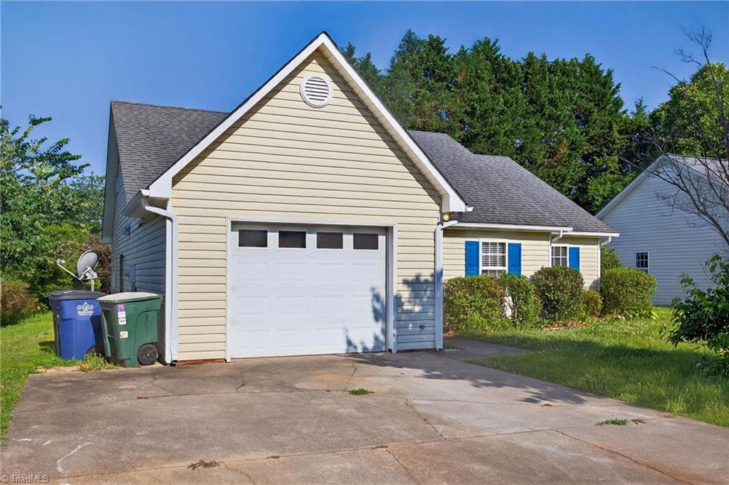 Stick/Site Built at 2035 Ardmore Village Lane, Winston-Salem NC 27127, Winston-Salem, photo 3 of 32
