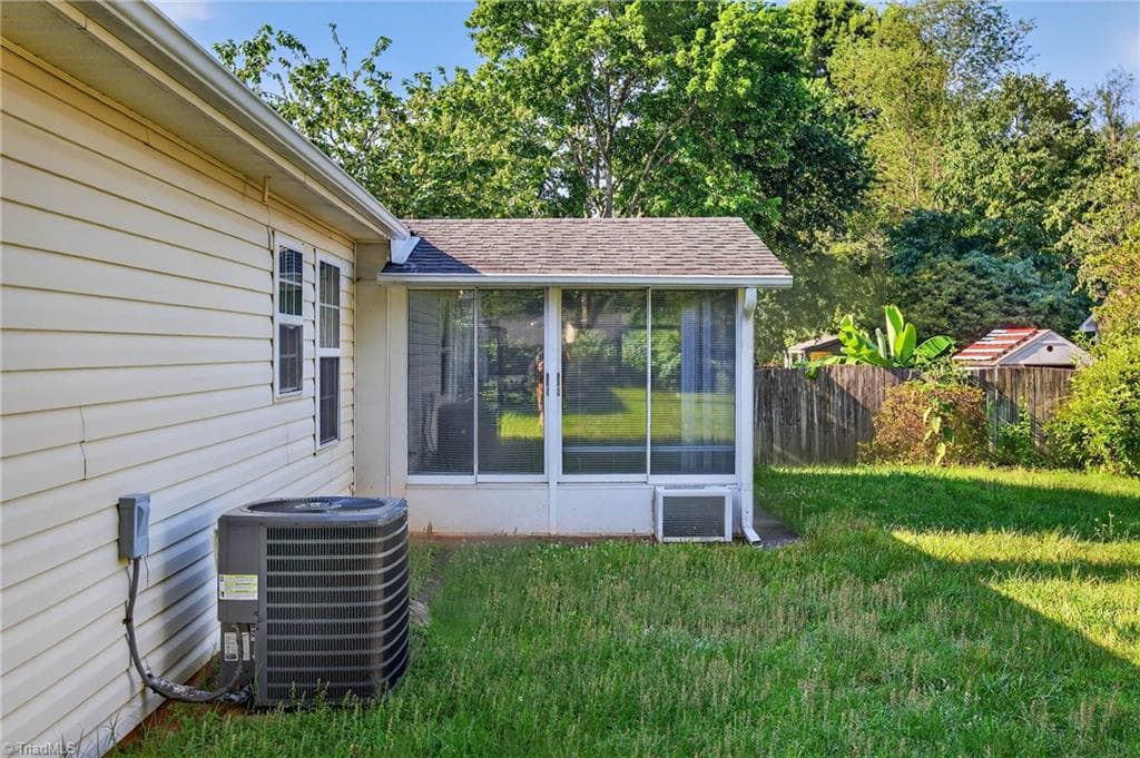 Stick/Site Built at 2035 Ardmore Village Lane, Winston-Salem NC 27127, Winston-Salem, photo 28 of 32