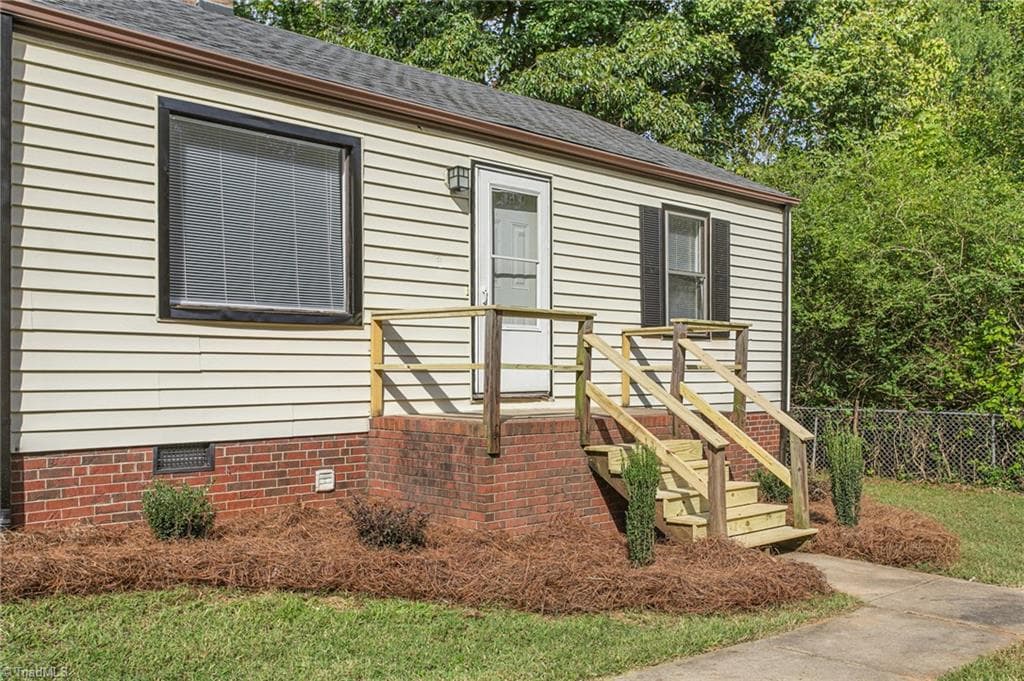 Stick/Site Built at 219 Matt Place, Greensboro NC 27405, Greensboro, photo 2 of 25