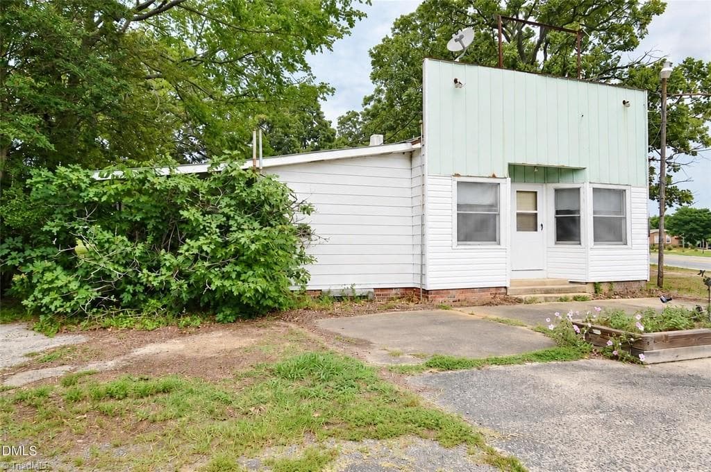 Stick/Site Built at 8671 Nc Highway 49, Snow Camp NC 27349, Snow Camp, photo 2 of 18