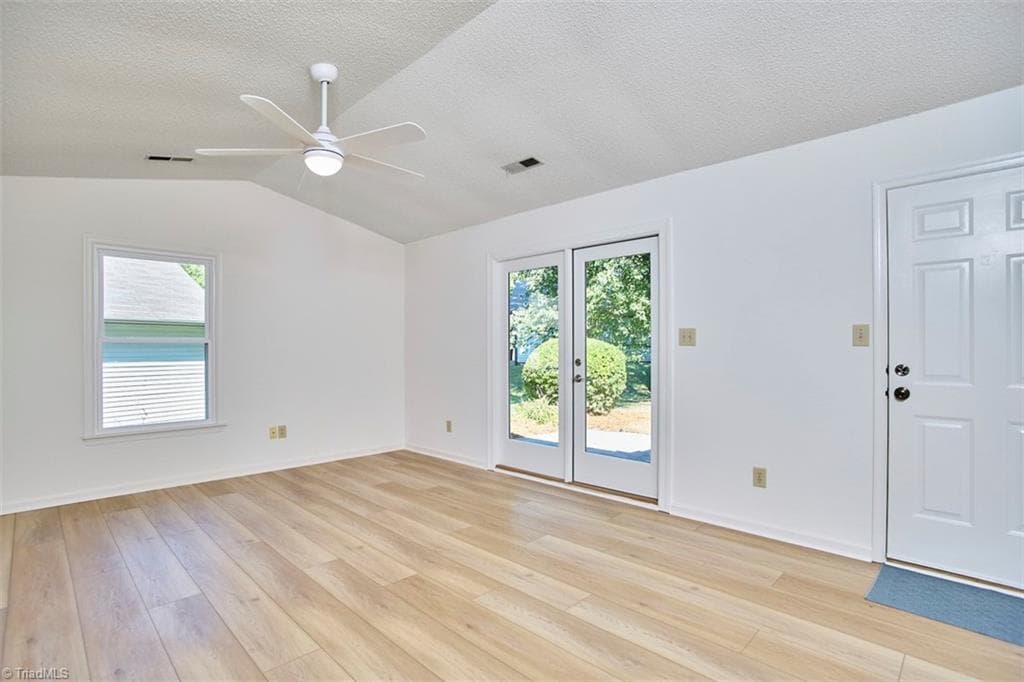 Stick/Site Built at 613 Lantern Ridge Drive, Winston-Salem NC 27104, Winston-Salem, photo 3 of 32