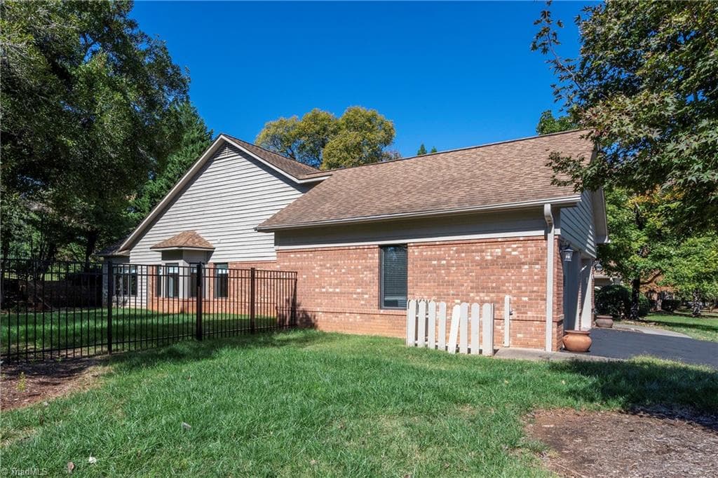 Stick/Site Built at 285 Hollybrook Drive, Bermuda Run NC 27006, Bermuda Run, photo 25 of 29