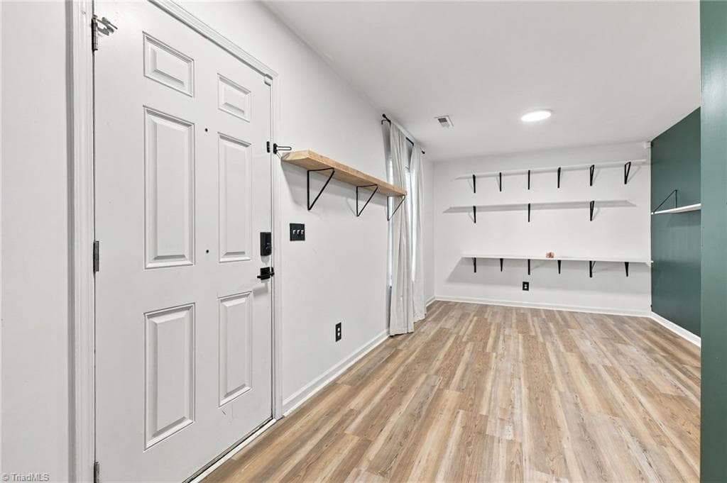 Stick/Site Built at 114 Florida Drive, Thomasville NC 27360, Thomasville, photo 6 of 39