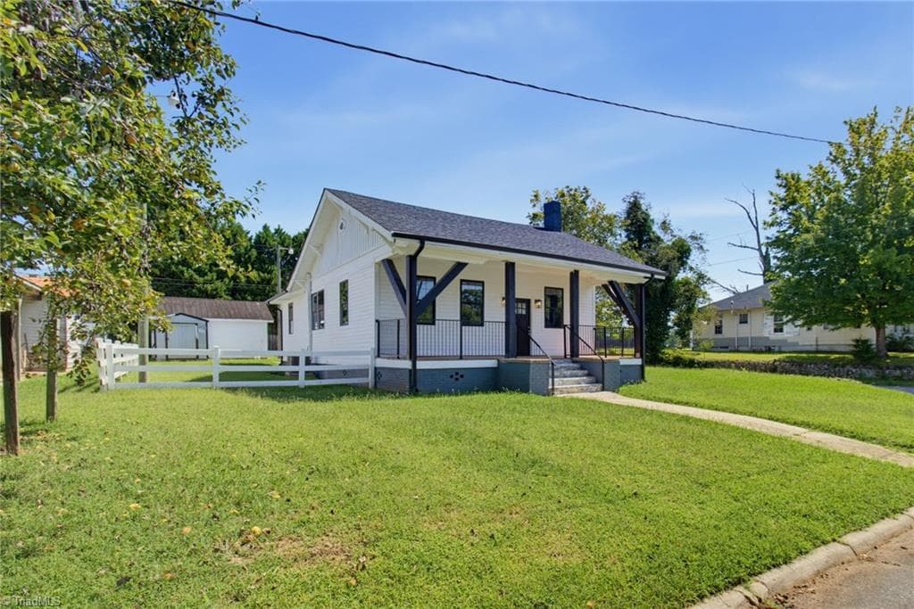 Stick/Site Built at 256 Broad Street, Lexington NC 27295, Lexington, photo 3 of 30