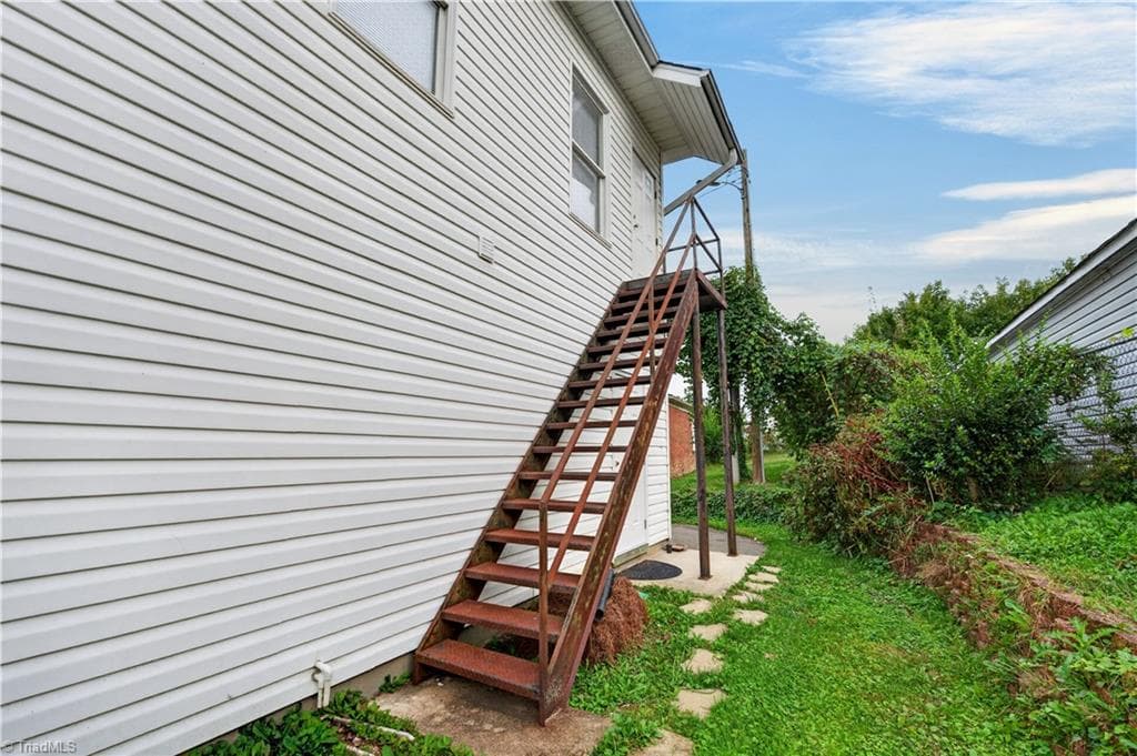 Office at 205 Rawley Avenue, Mount Airy NC 27030, Mount Airy, photo 42 of 50