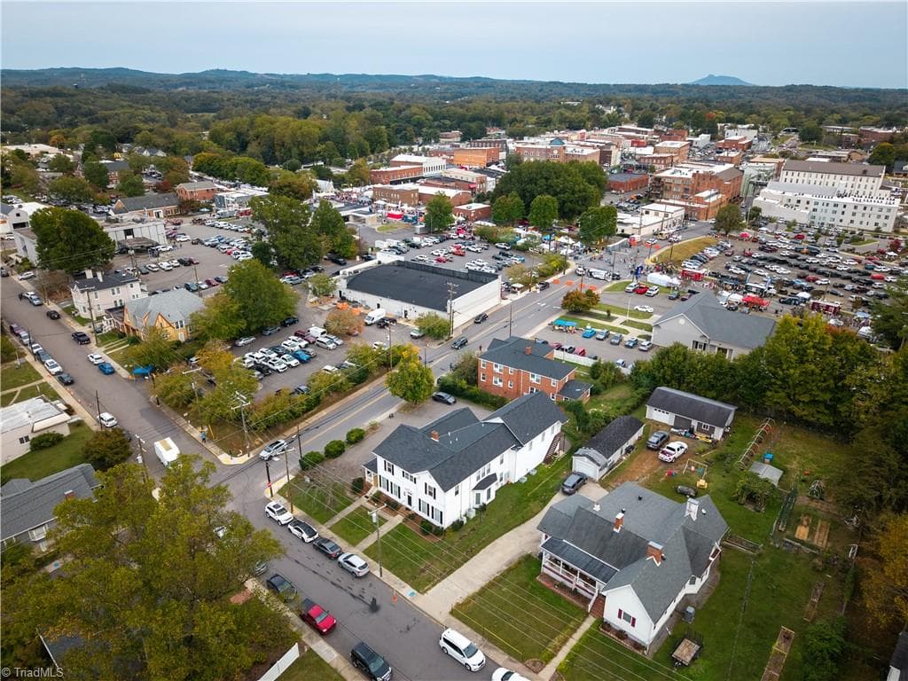 Office at 205 Rawley Avenue, Mount Airy NC 27030, Mount Airy, photo 13 of 50