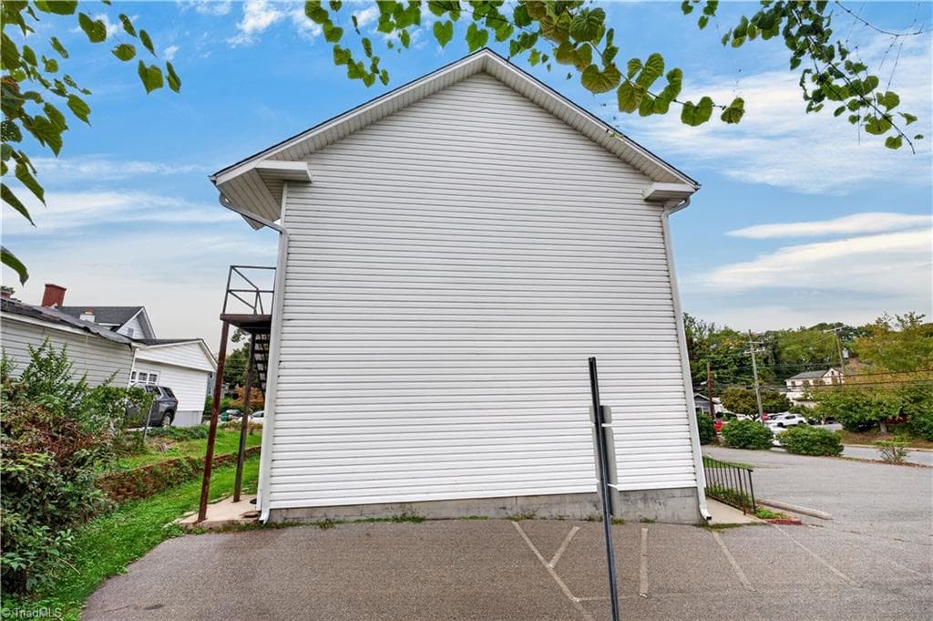 Office at 205 Rawley Avenue, Mount Airy NC 27030, Mount Airy, photo 43 of 50