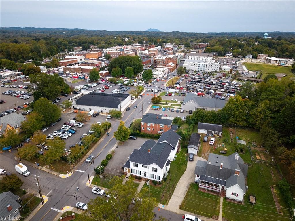 Office at 205 Rawley Avenue, Mount Airy NC 27030, Mount Airy, photo 12 of 50