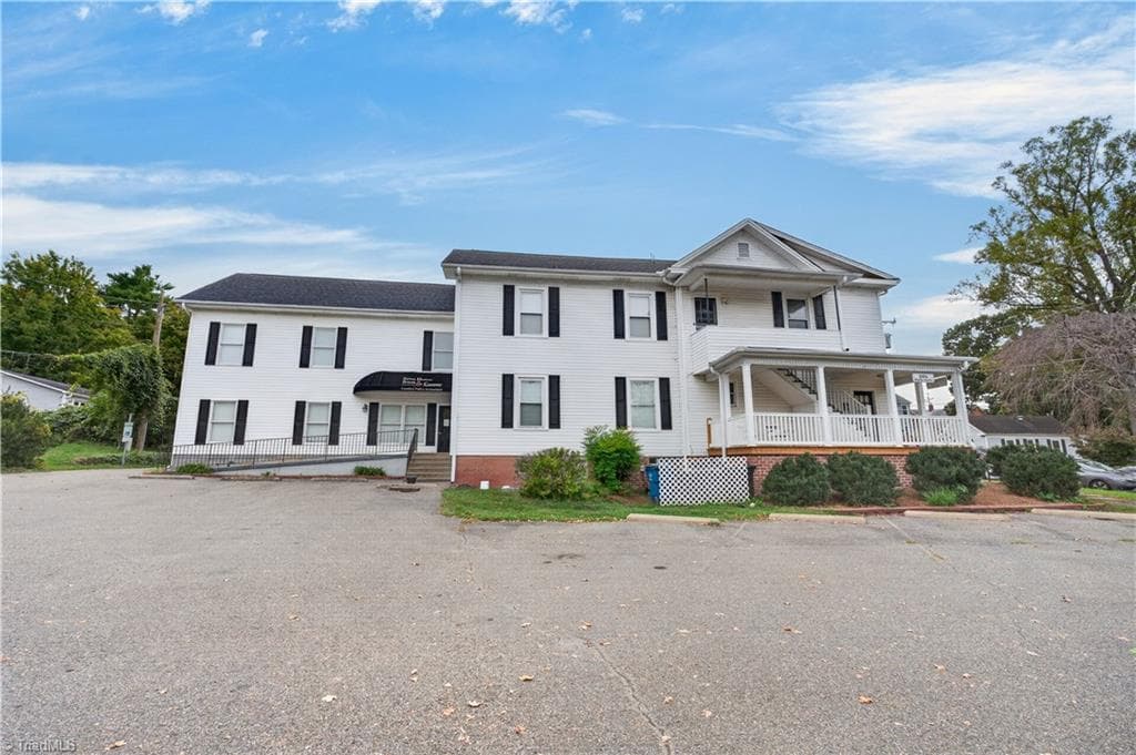 Office at 205 Rawley Avenue, Mount Airy NC 27030, Mount Airy, photo 3 of 50