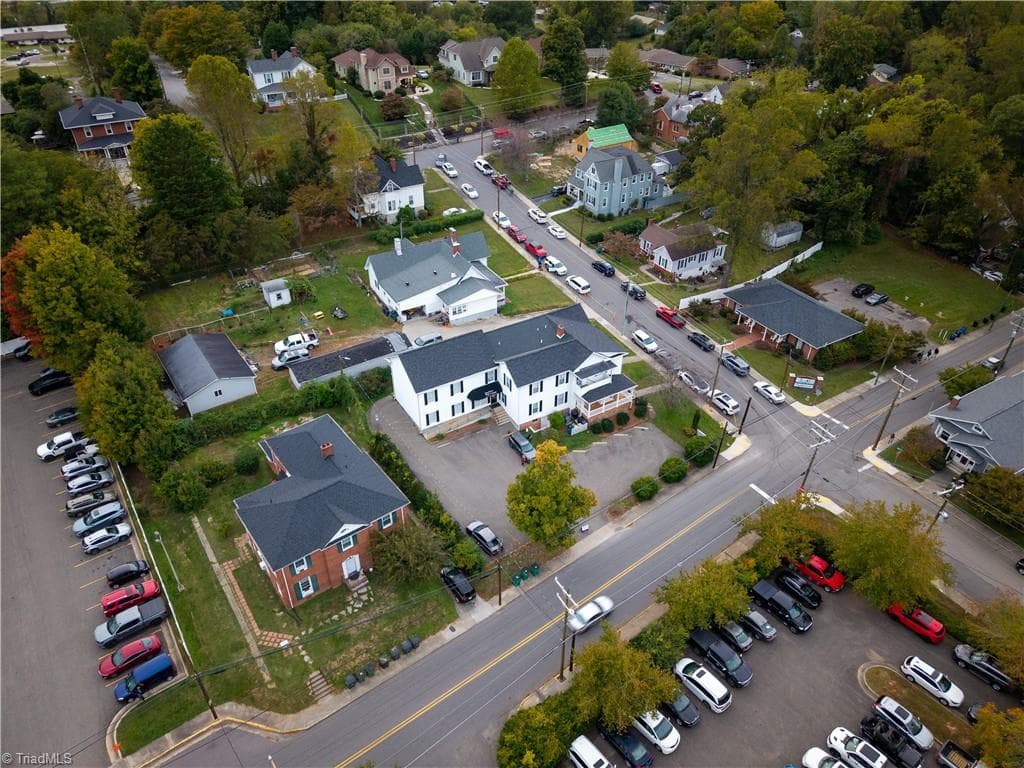 Office at 205 Rawley Avenue, Mount Airy NC 27030, Mount Airy, photo 4 of 50