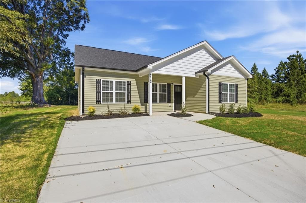 Stick/Site Built at 713 Summey Avenue, High Point NC 27263, High Point, photo 4 of 50