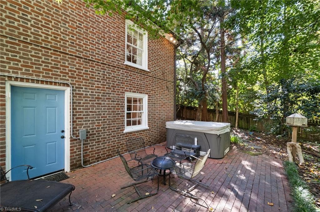 Stick/Site Built at 1010 Kenleigh Circle, Winston-Salem NC 27106, photo 42 of 47