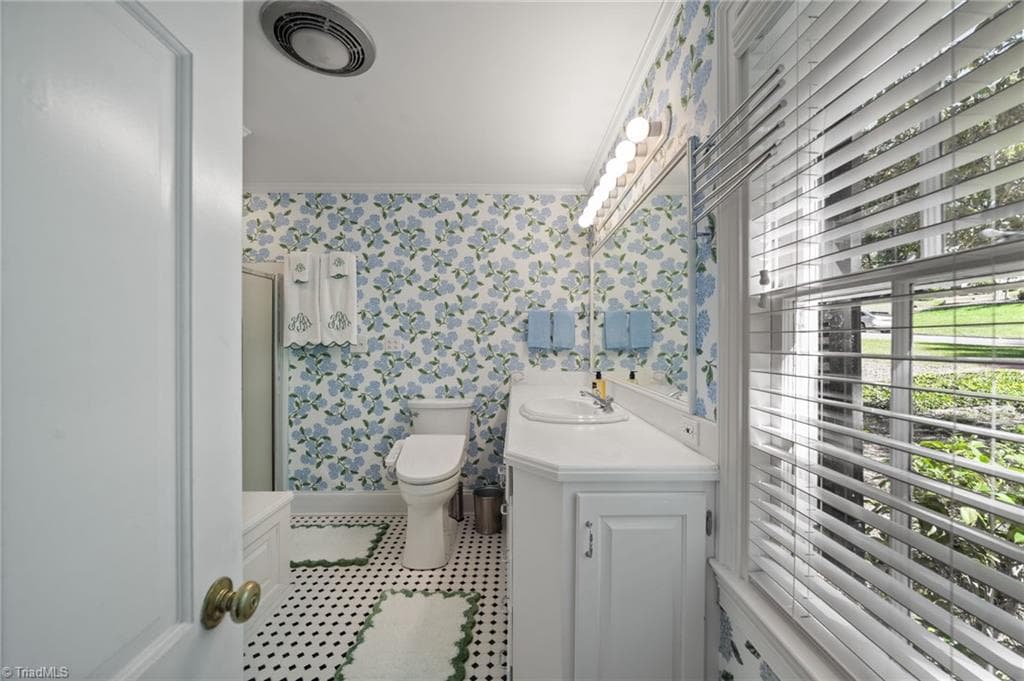 Stick/Site Built at 1010 Kenleigh Circle, Winston-Salem NC 27106, photo 30 of 47