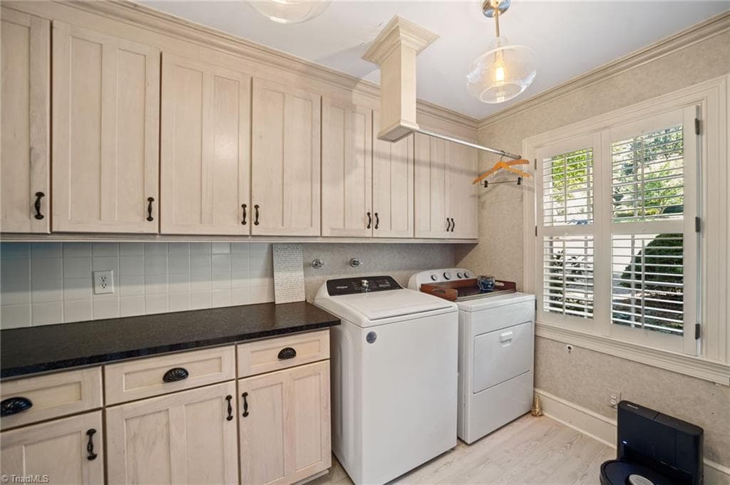 Stick/Site Built at 1010 Kenleigh Circle, Winston-Salem NC 27106, photo 15 of 47