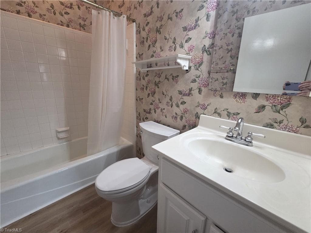 Stick/Site Built at 203 Forest View Court, Winston-Salem NC 27104, Winston-Salem, photo 23 of 25