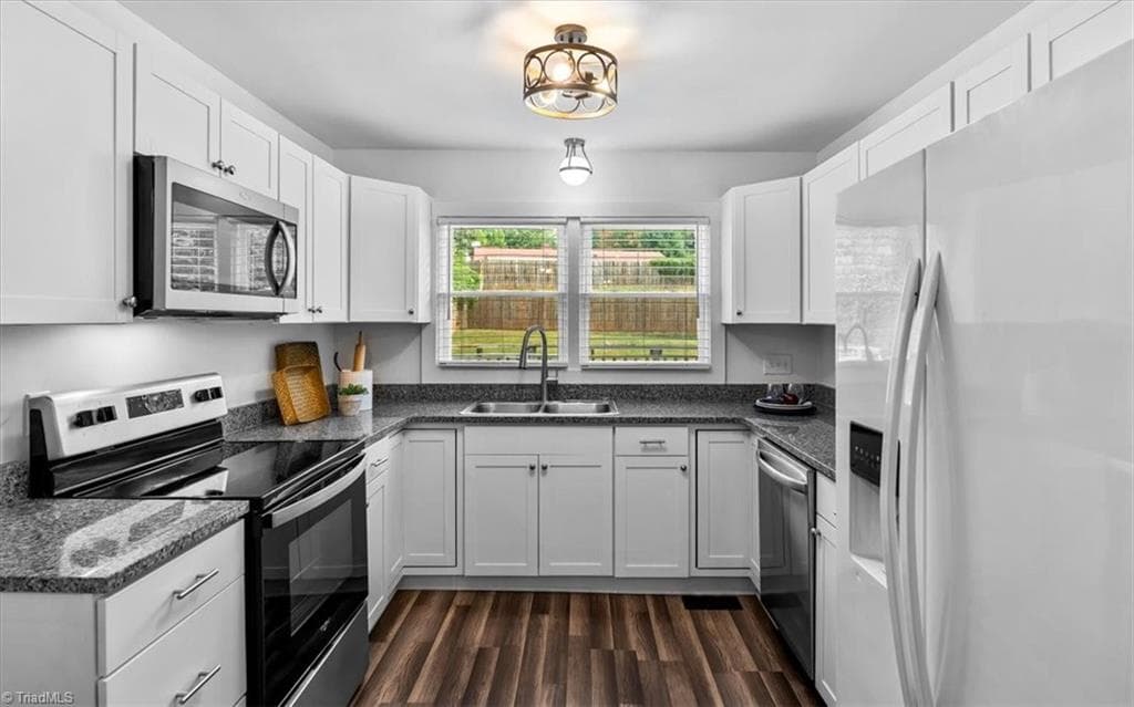 Stick/Site Built at 2607 New Garden Road E, Greensboro NC 27455, Greensboro, photo 7 of 29