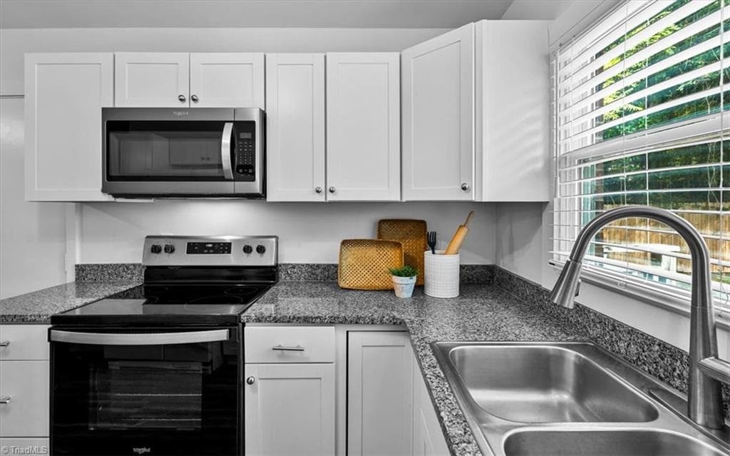 Stick/Site Built at 2607 New Garden Road E, Greensboro NC 27455, Greensboro, photo 9 of 29