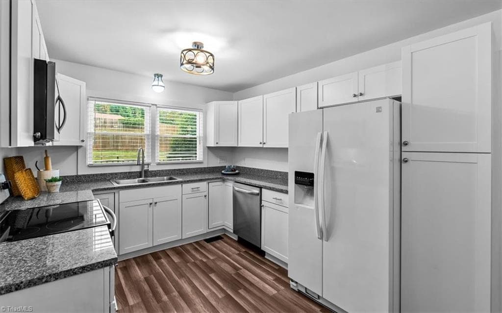 Stick/Site Built at 2607 New Garden Road E, Greensboro NC 27455, Greensboro, photo 10 of 29