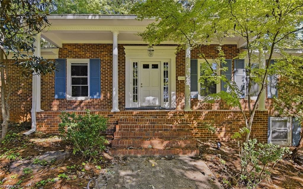 Stick/Site Built at 2980 Kedron Court, Winston-Salem NC 27106, Winston-Salem, photo 2 of 34