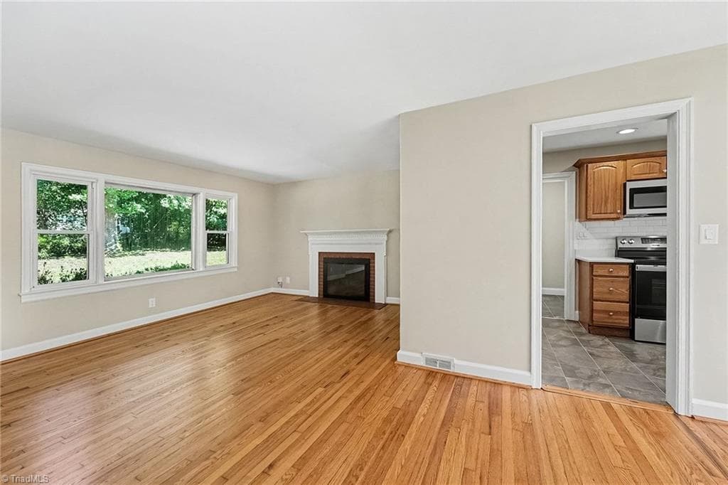 Stick/Site Built at 3708 Parkwood Drive, Greensboro NC 27403, Greensboro, photo 15 of 27