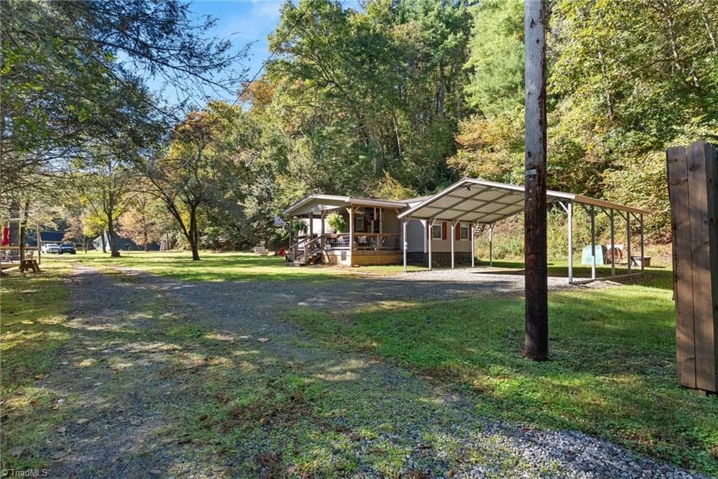 Manufactured Home at 99 Lynn Lane, Glade Valley NC 28627, Glade Valley, photo 27 of 45