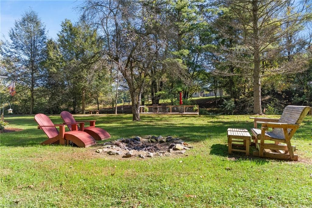 Manufactured Home at 99 Lynn Lane, Glade Valley NC 28627, Glade Valley, photo 6 of 45