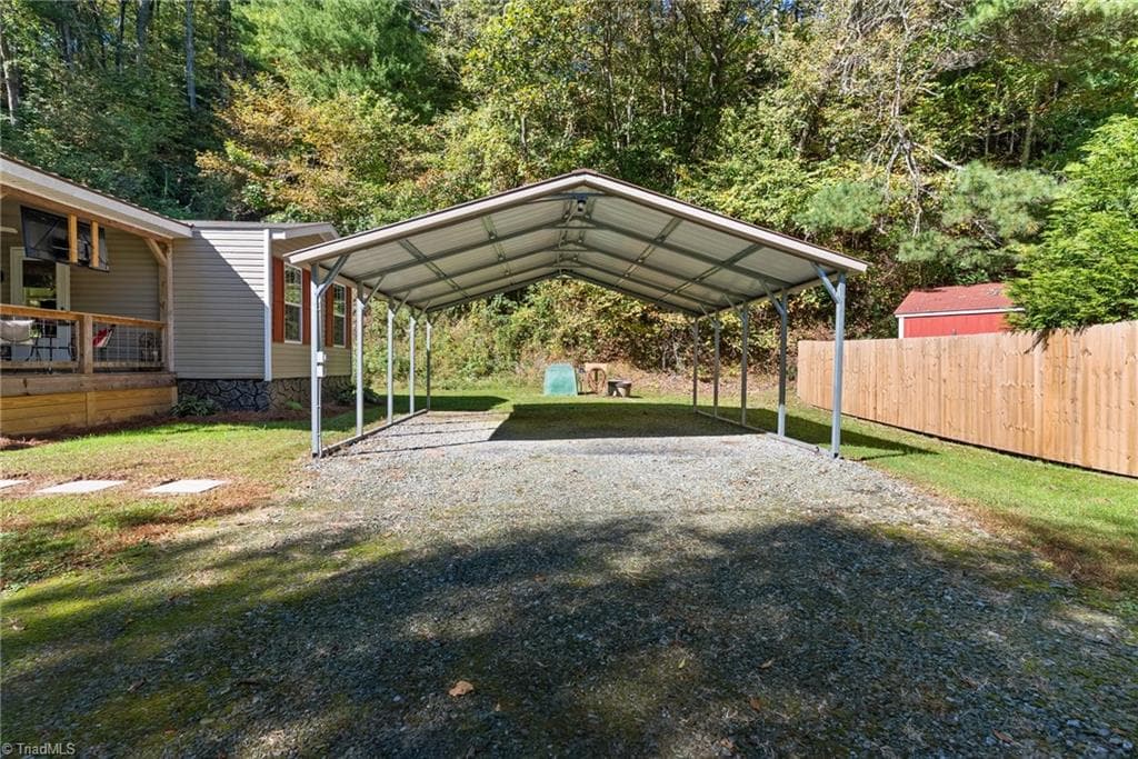 Manufactured Home at 99 Lynn Lane, Glade Valley NC 28627, Glade Valley, photo 28 of 45